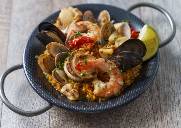 サフランとスパイス香る地中海パエリア